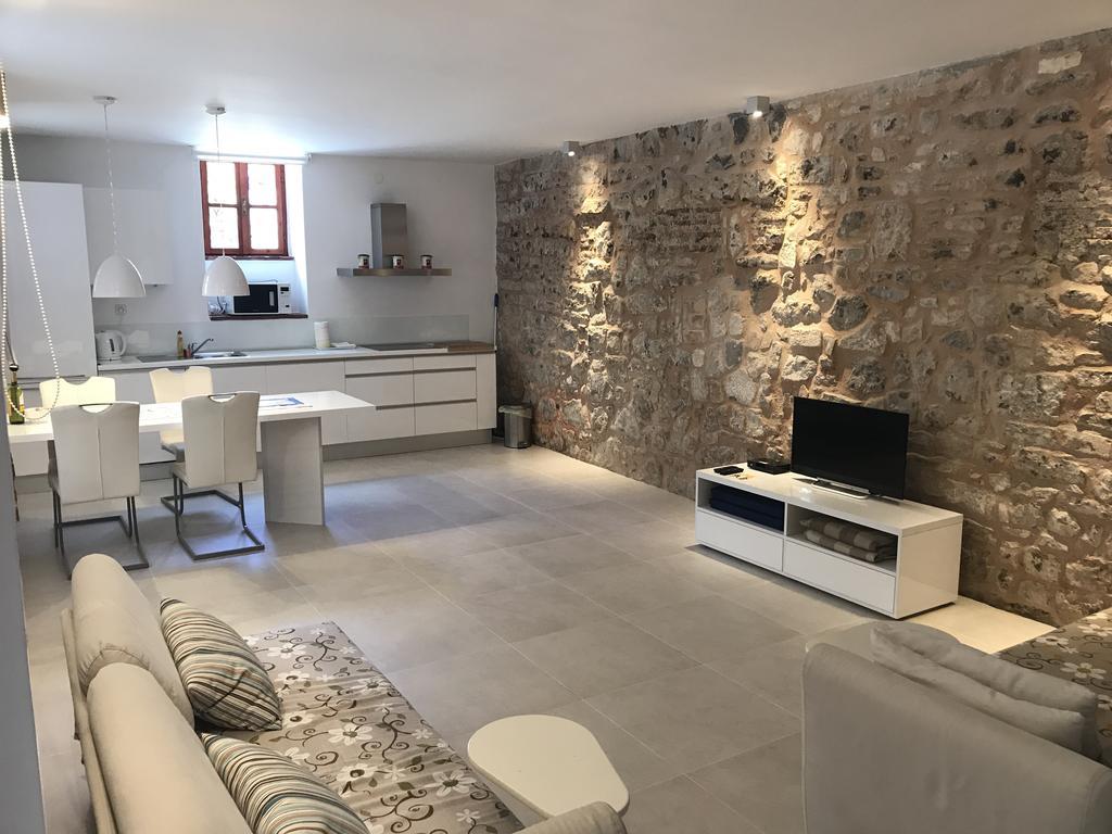 Apartments Andrea Сплит Экстерьер фото